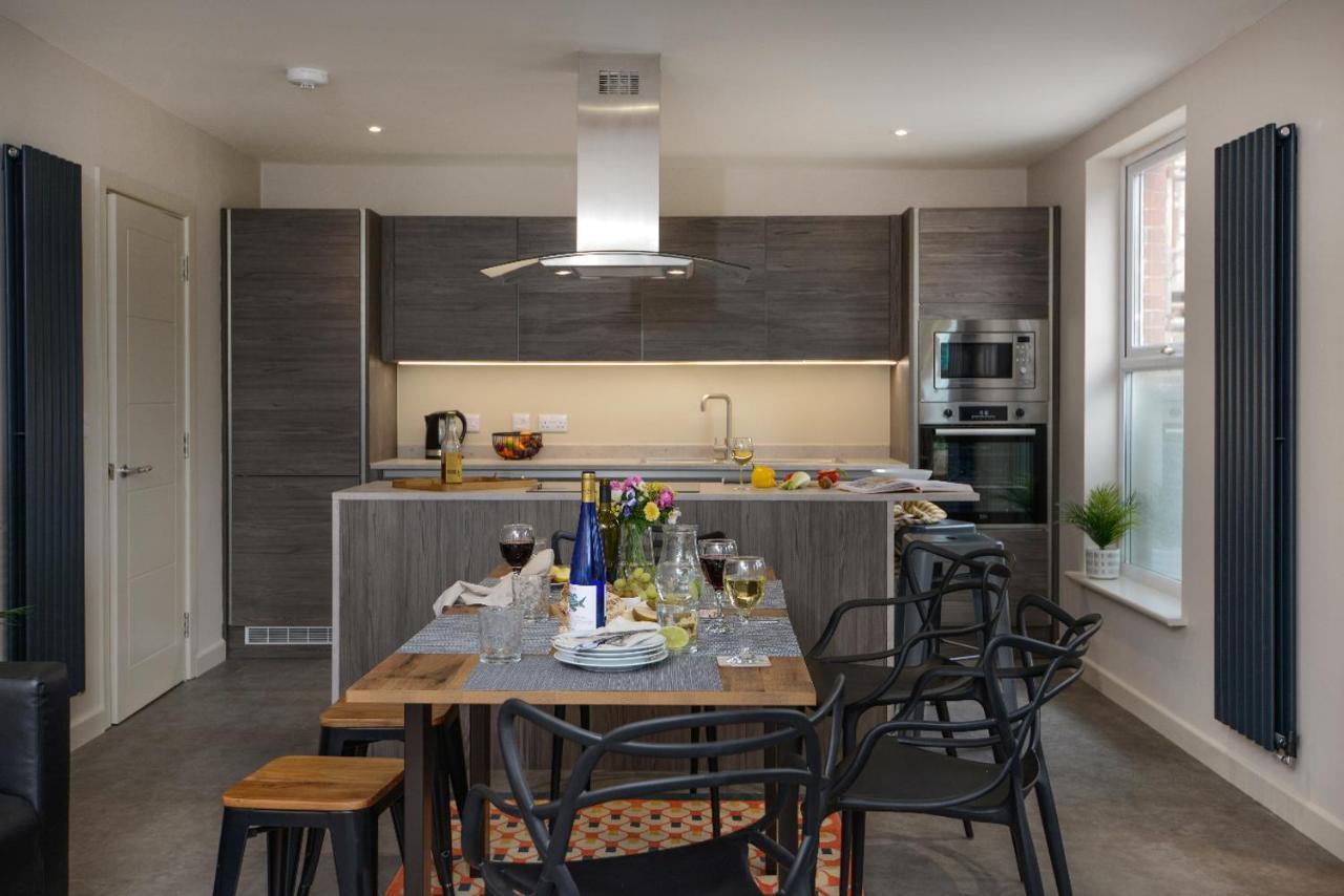 Apartment Three - Free Private Car Park - Sleeps 6 - 3 Shower Rooms - By Ocean City Retreats Plymouth Eksteriør bilde